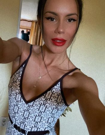 Alejandra's Stunning Selfie